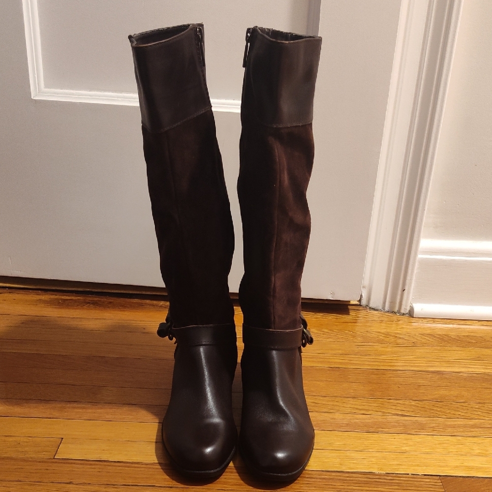 Bandolino Dark Brown, Leather & Suede Boots.  Riding Detail At Ankle. Worn Once.